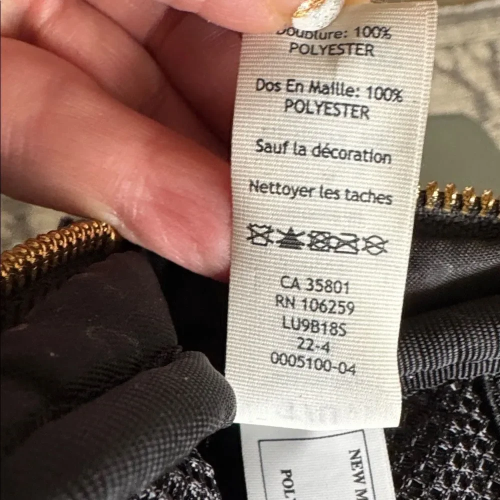 lululemon Everywhere Belt Bag Black Fleece Sherpa Gold Hardware Crossbody Casual
